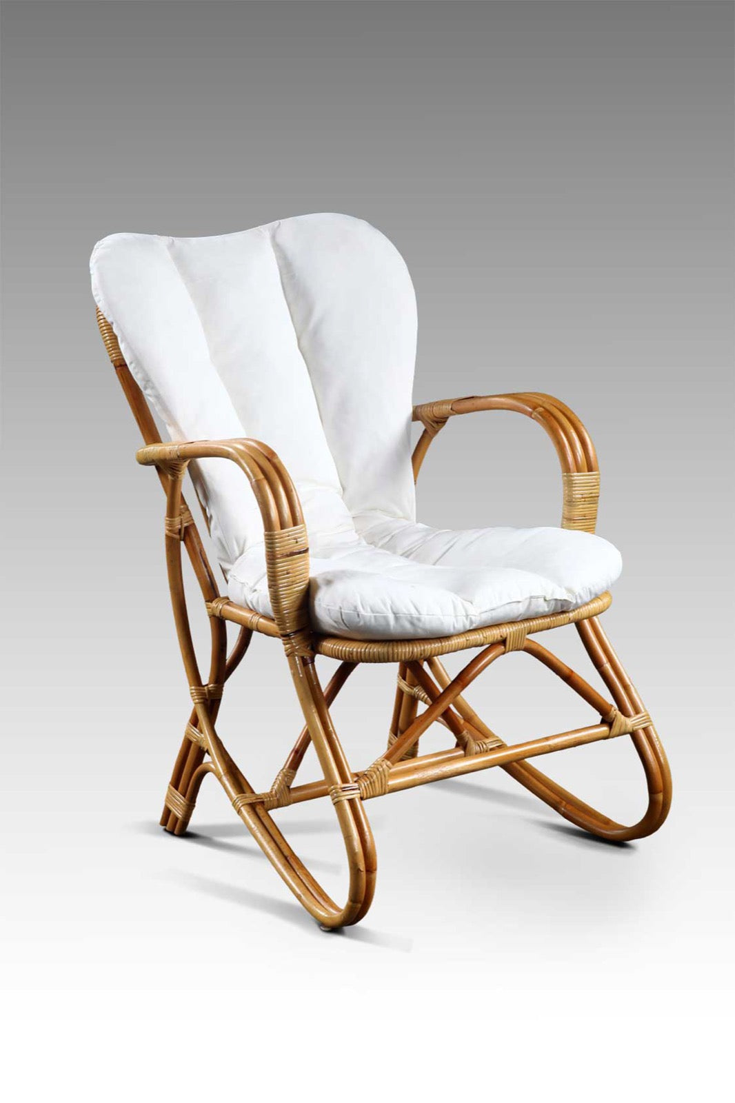 The Swam chair – natural materials, boho furniture handmade in Bali