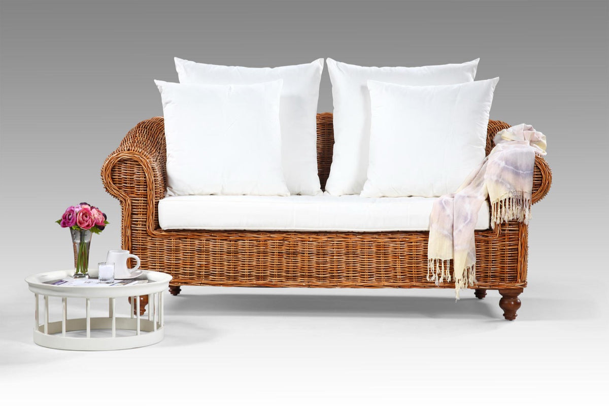 Charlote Sofa With Cushion And 4 Pillows