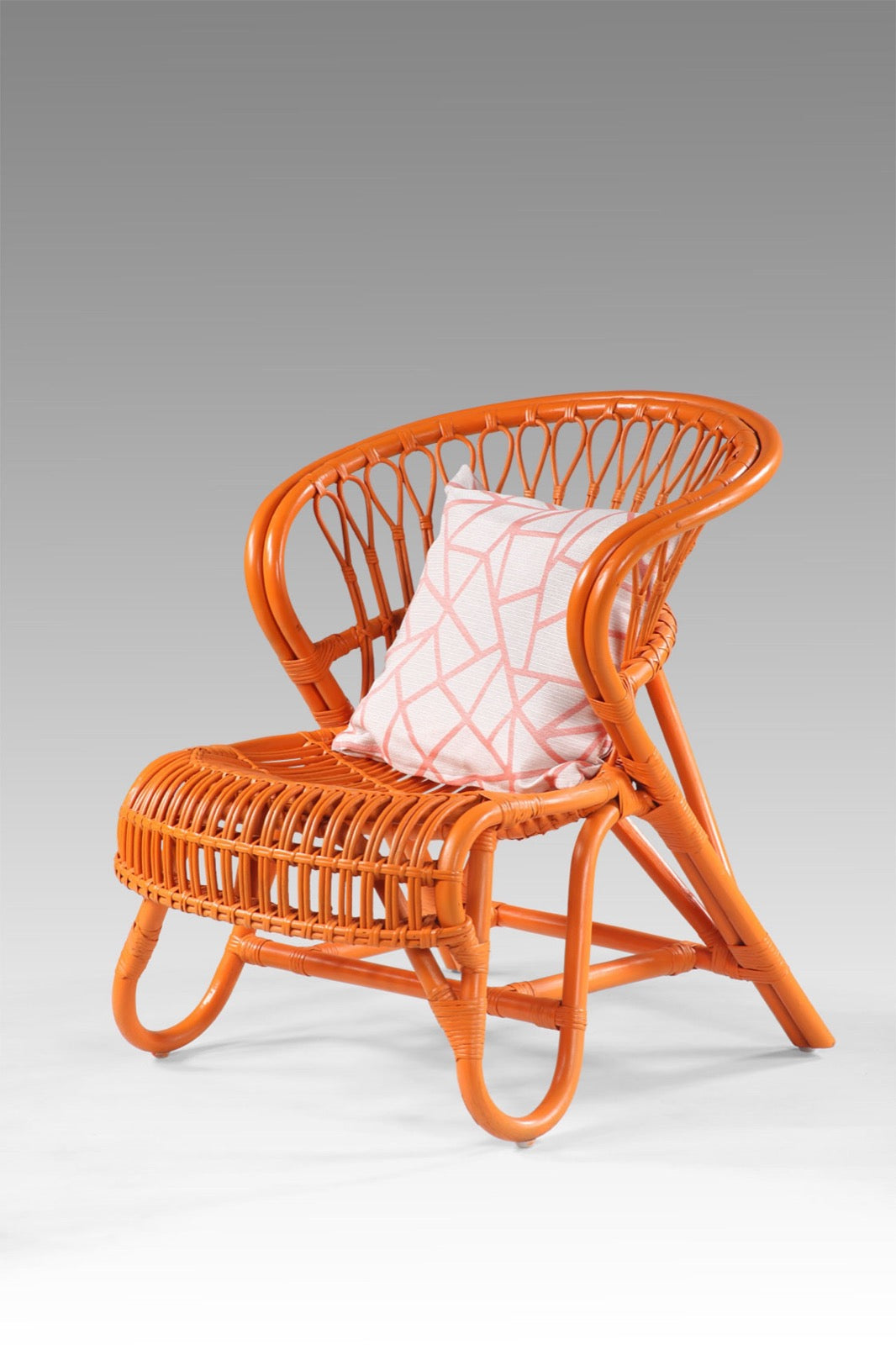 Lion chair in natural materials – handmade boho furniture from Bali