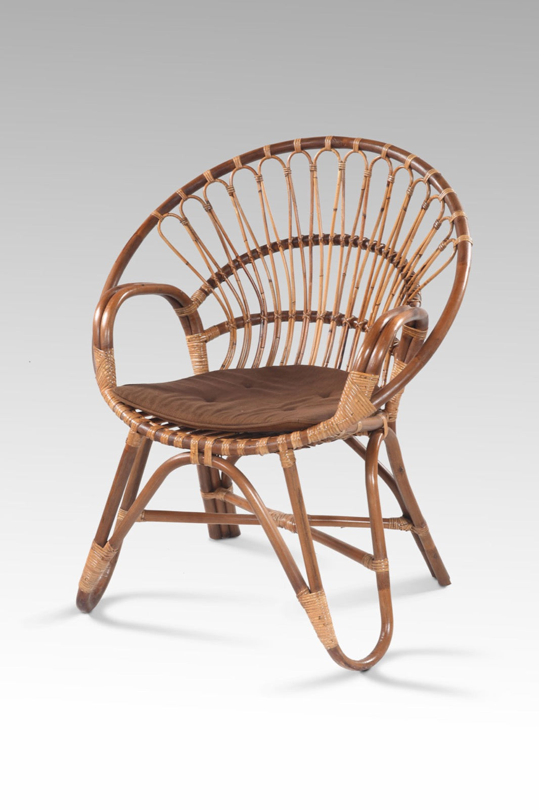 Cool chair in natural materials – handmade boho furniture from Bali