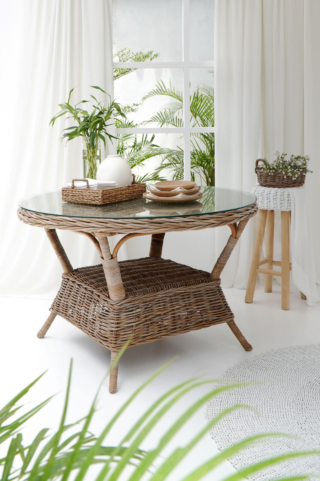 Athena Round Table With Tempered Glass