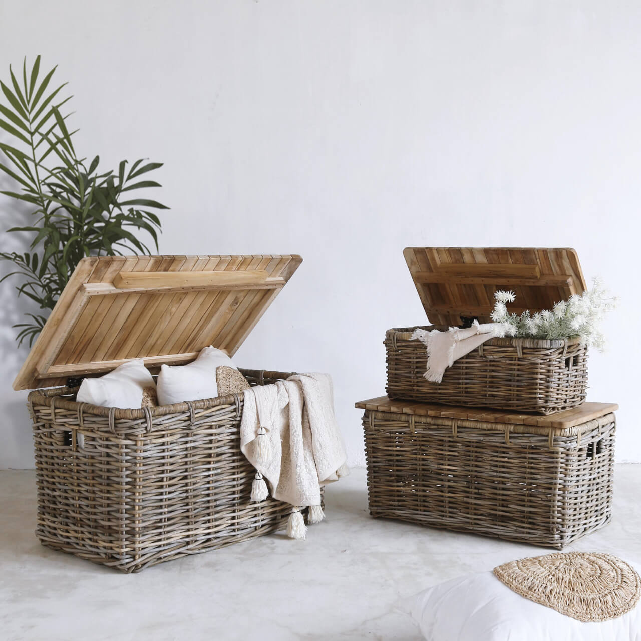 Ressya Basket Set Of Three With Teak Top