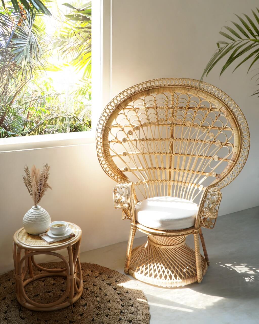 Peacock Chair With White Cushion Natural