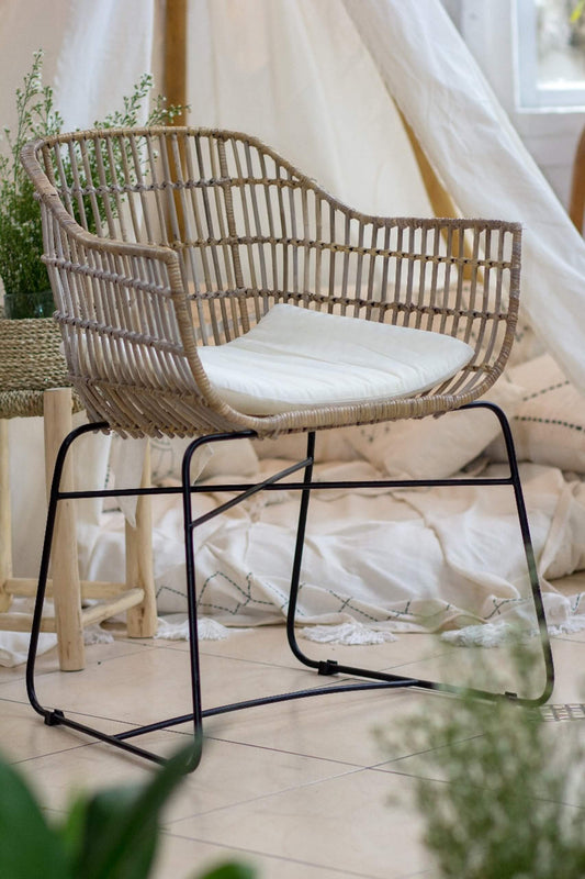 Bali Furniture – Dusseldorf Chair With Cushion – The Dusseldorf Chair With Cushion adds d