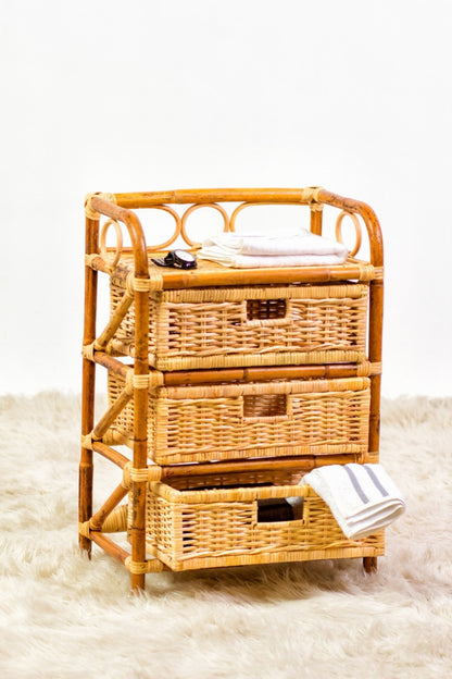 Rattan rack Bessy – boho furniture, handwoven and handmade in Bali