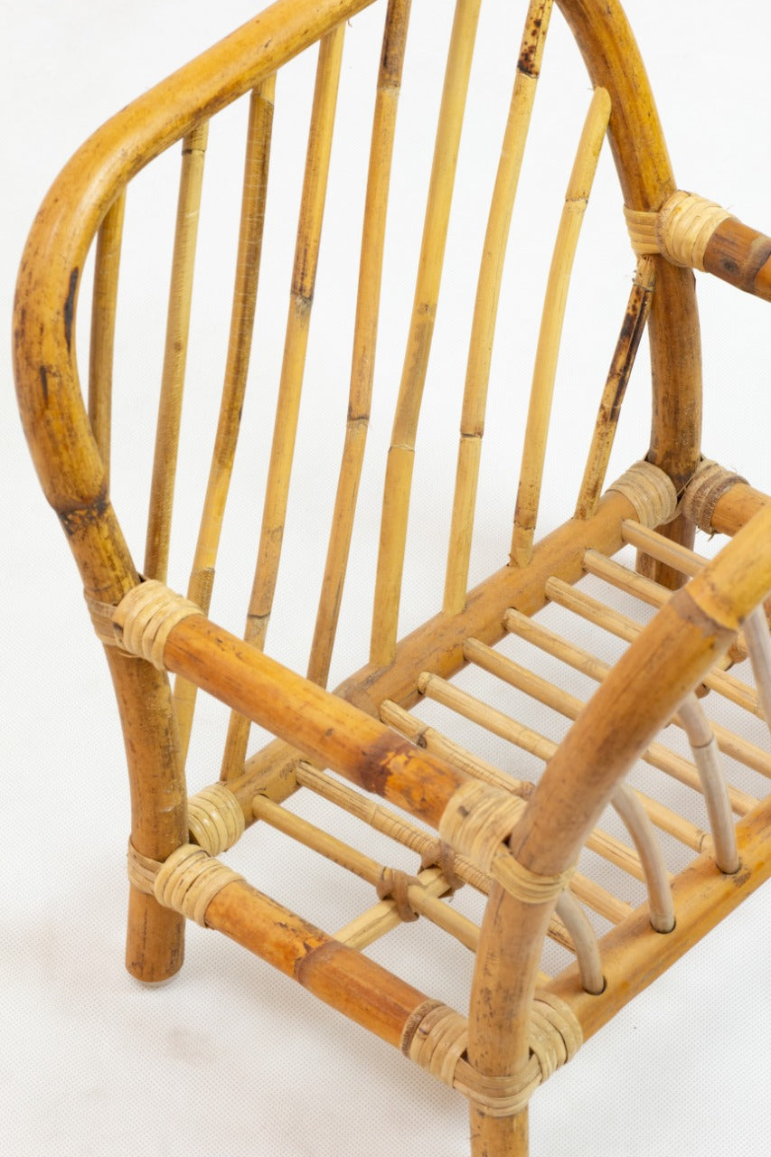 Rattan magazine holder Kamile – boho decor, handwoven and handmade in Bali