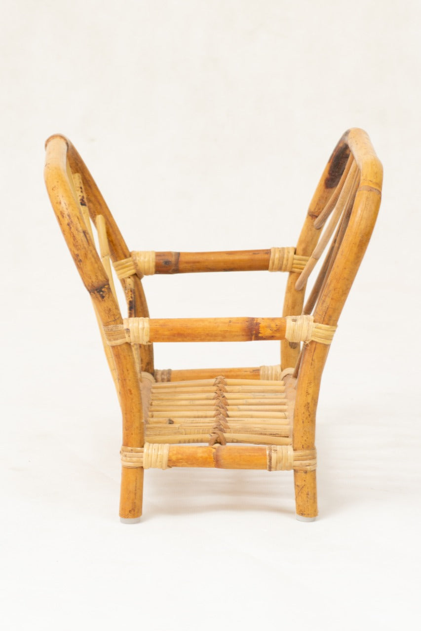 Rattan magazine holder Kamile – handmade in Bali, boho style
