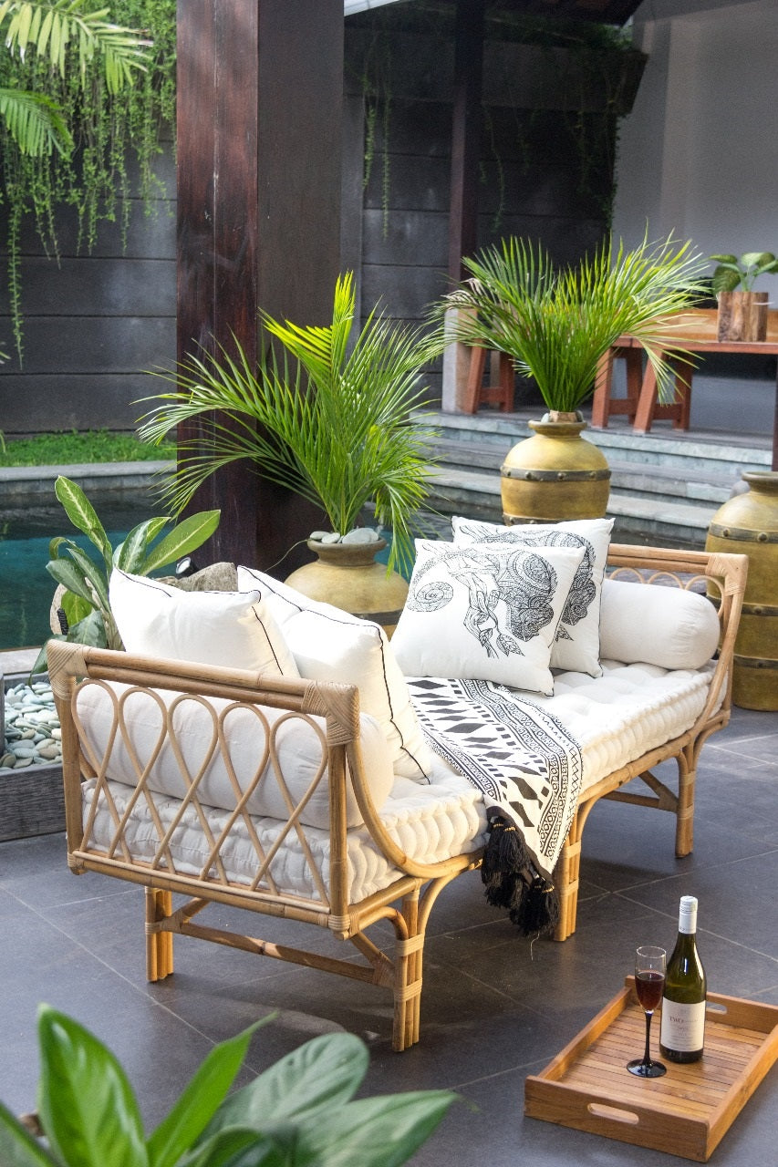 Charmella sofa in natural materials – handmade boho furniture from Bali