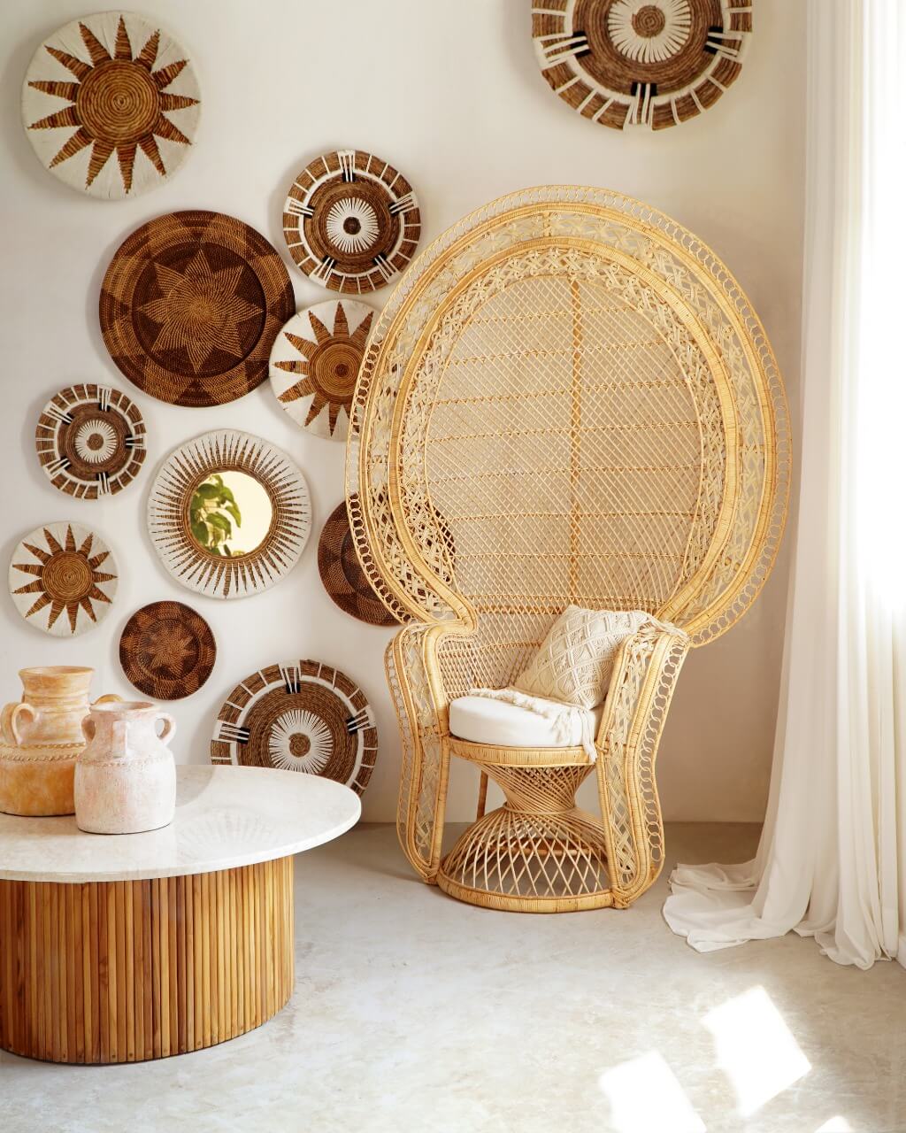 King Peacock Chair With White Cushion