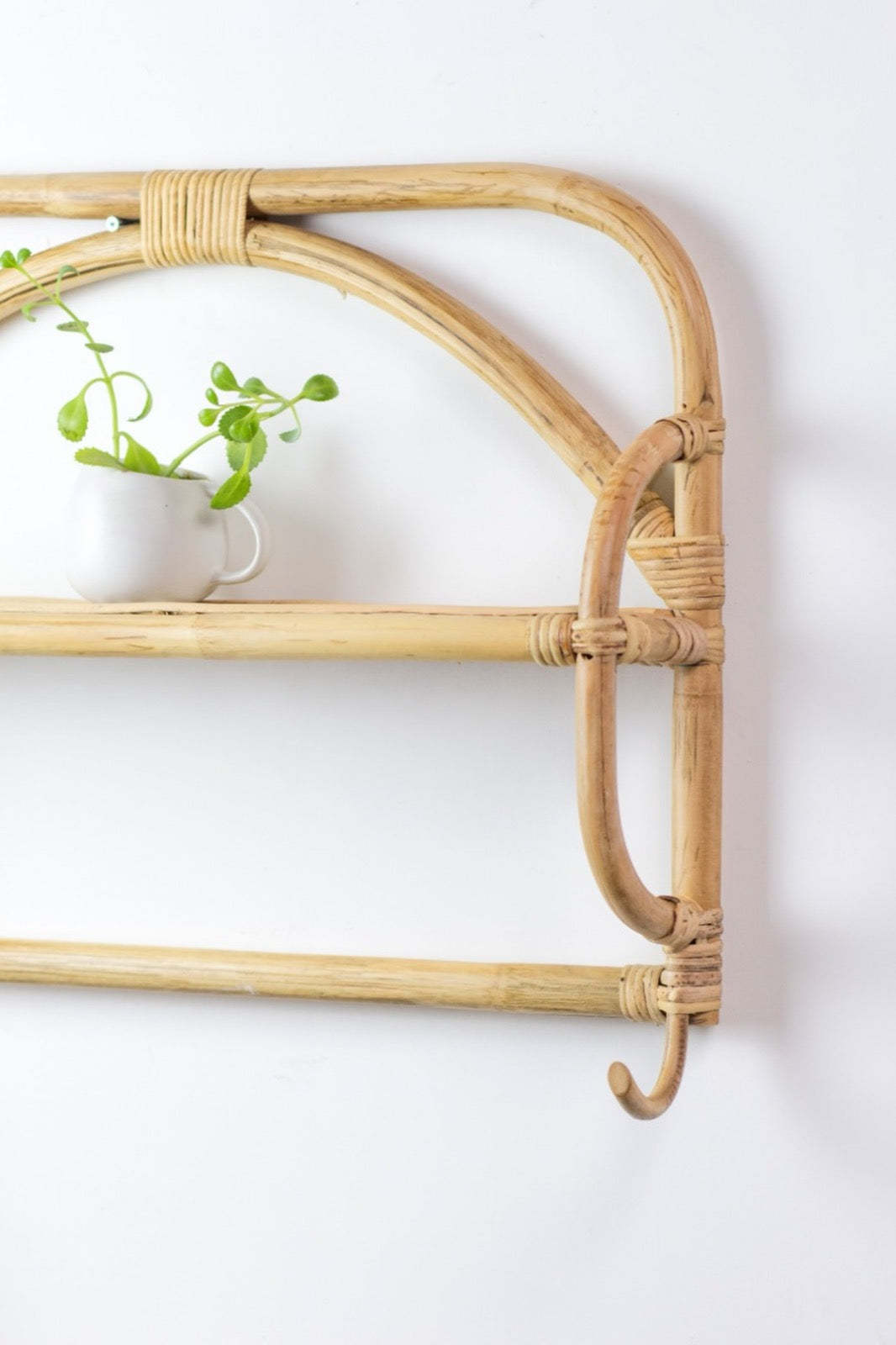 Moly decorative piece in natural materials – boho decor by BaliSouk