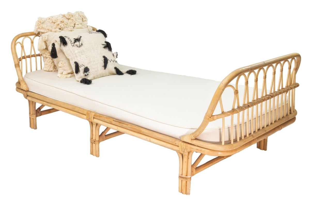 Charmella Curve sofa in natural materials – boho furniture by BaliSouk