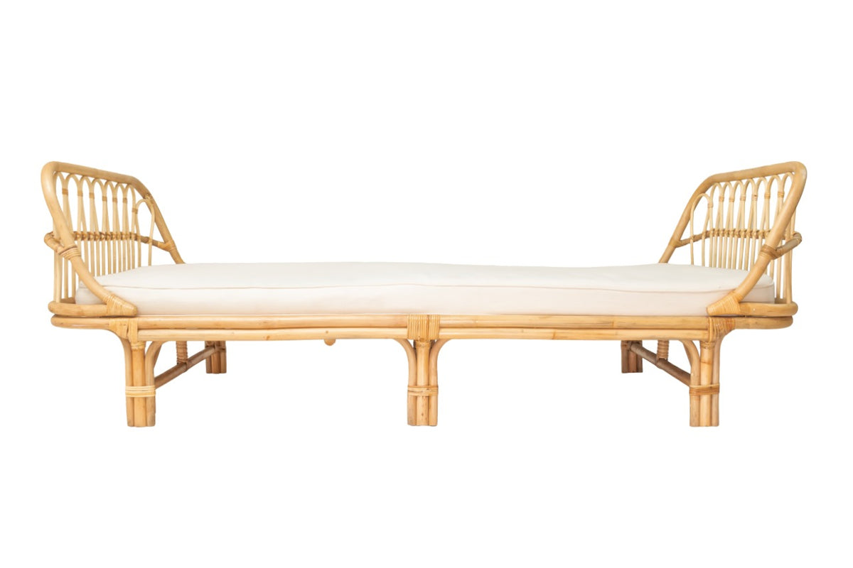 Rattan sofa Charmella Curve – handmade in Bali, boho style
