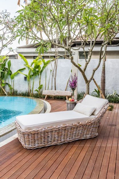 Rattan sun lounger – Saint Tropez – boho furniture handmade in Bali by BaliSouk