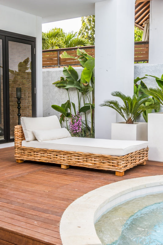 Boho mahogany and rattan sun lounger Saint Germany with cushion, crafted by hand in Bali