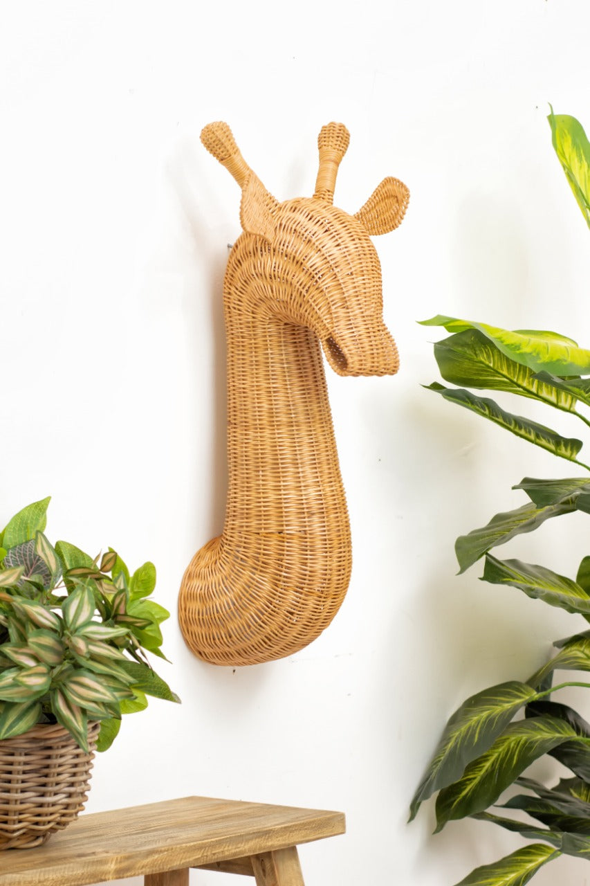 Rattan sculpture Giraffe – boho decor, handwoven and handmade in Bali