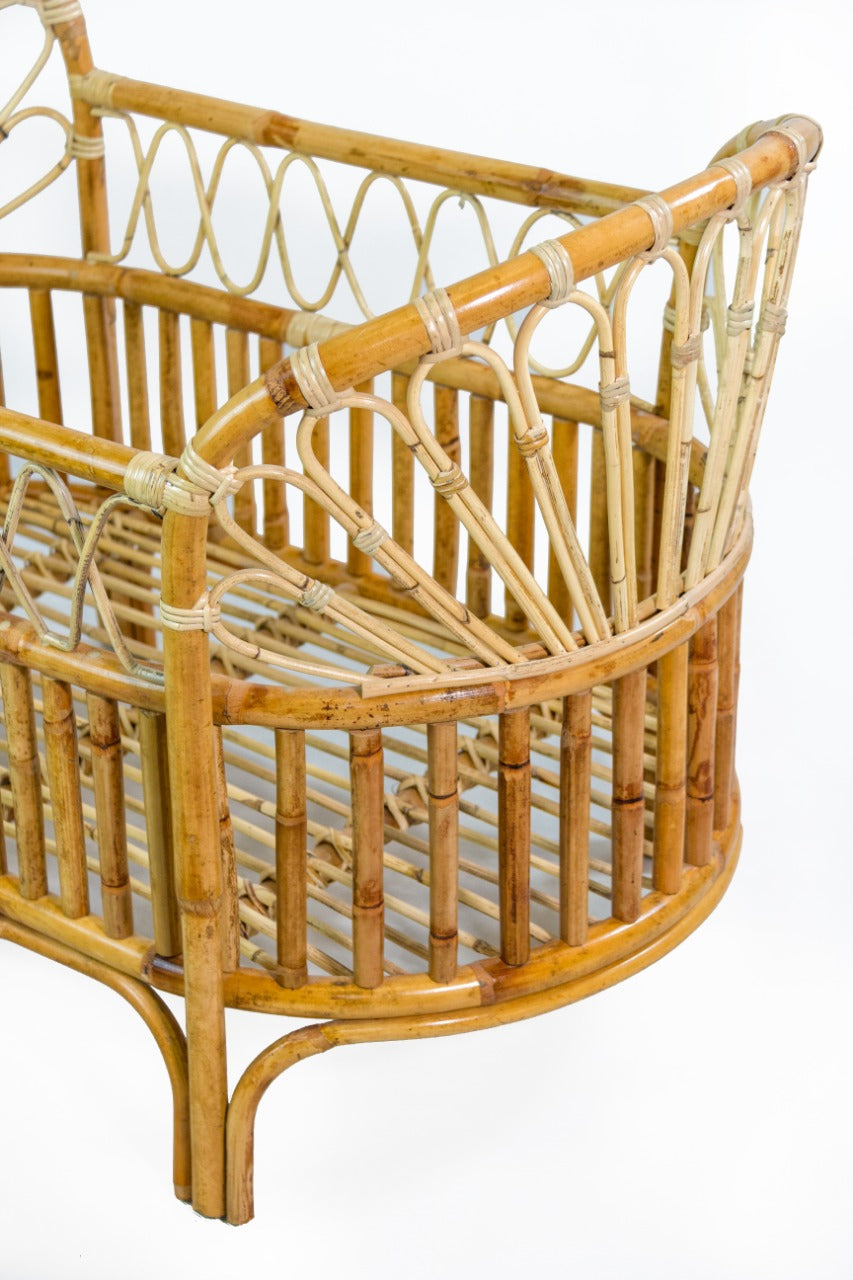 Rattan baby bed Caesar – handmade in Bali, boho style