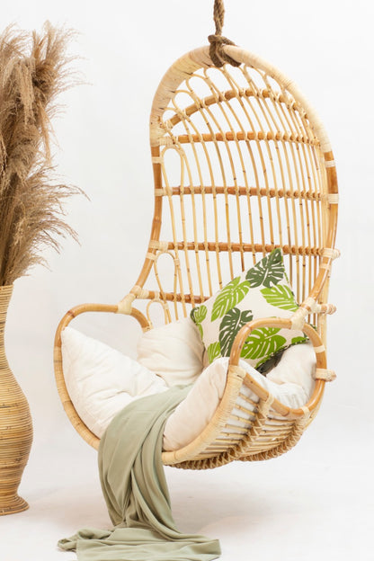 Handcrafted rattan hanging chair – Sergio, boho furniture from BaliSouk