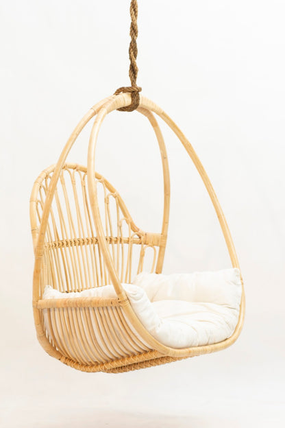 Jorg hanging chair by BaliSouk – boho furniture made in Bali