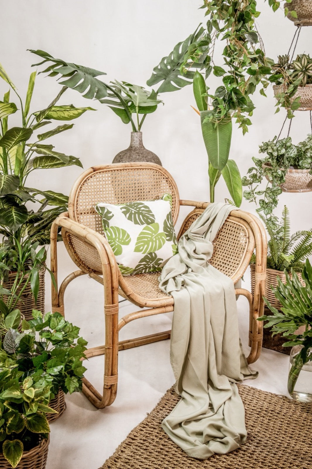 Rattan lounge chair Marte – handmade in Bali, boho style