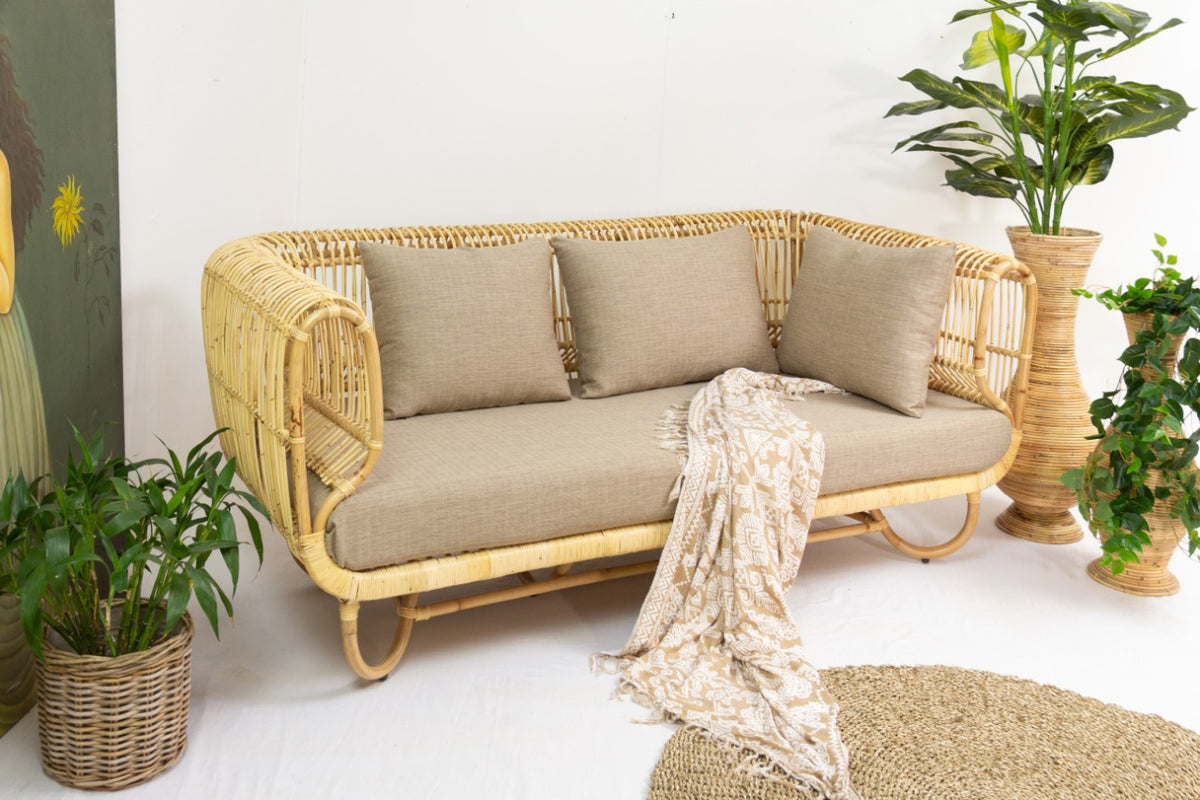 Minneapolis Sofa 3 Seaters With Cushion Seat And Pillows