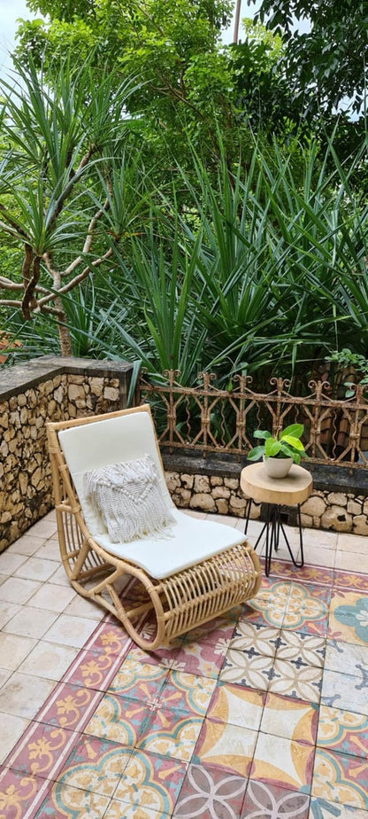 Rattan sun lounger – Carl Oskar – boho furniture handmade in Bali by BaliSouk