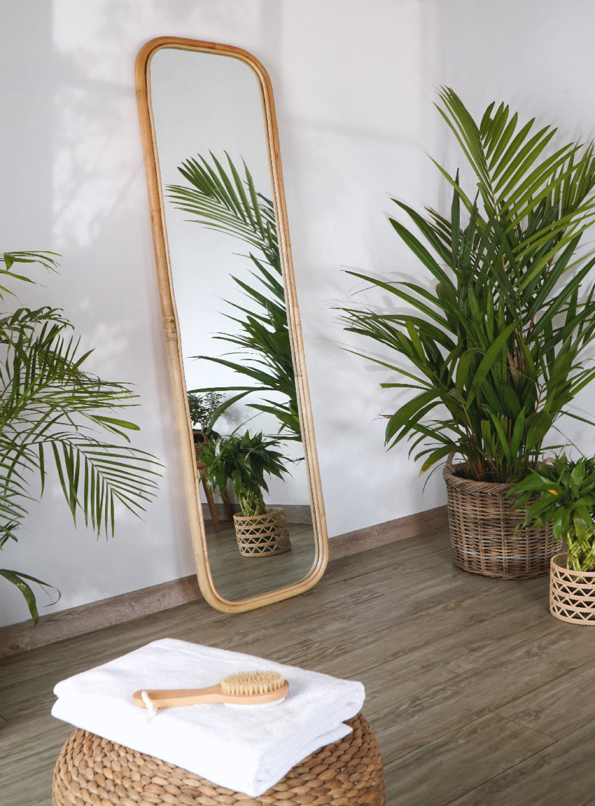 Ghalih Standing Mirror