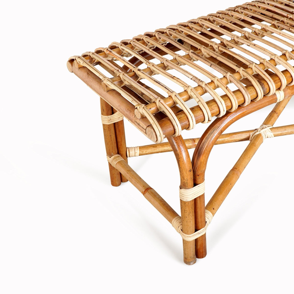 Rattan bench Minen – boho furniture, handwoven and handmade in Bali
