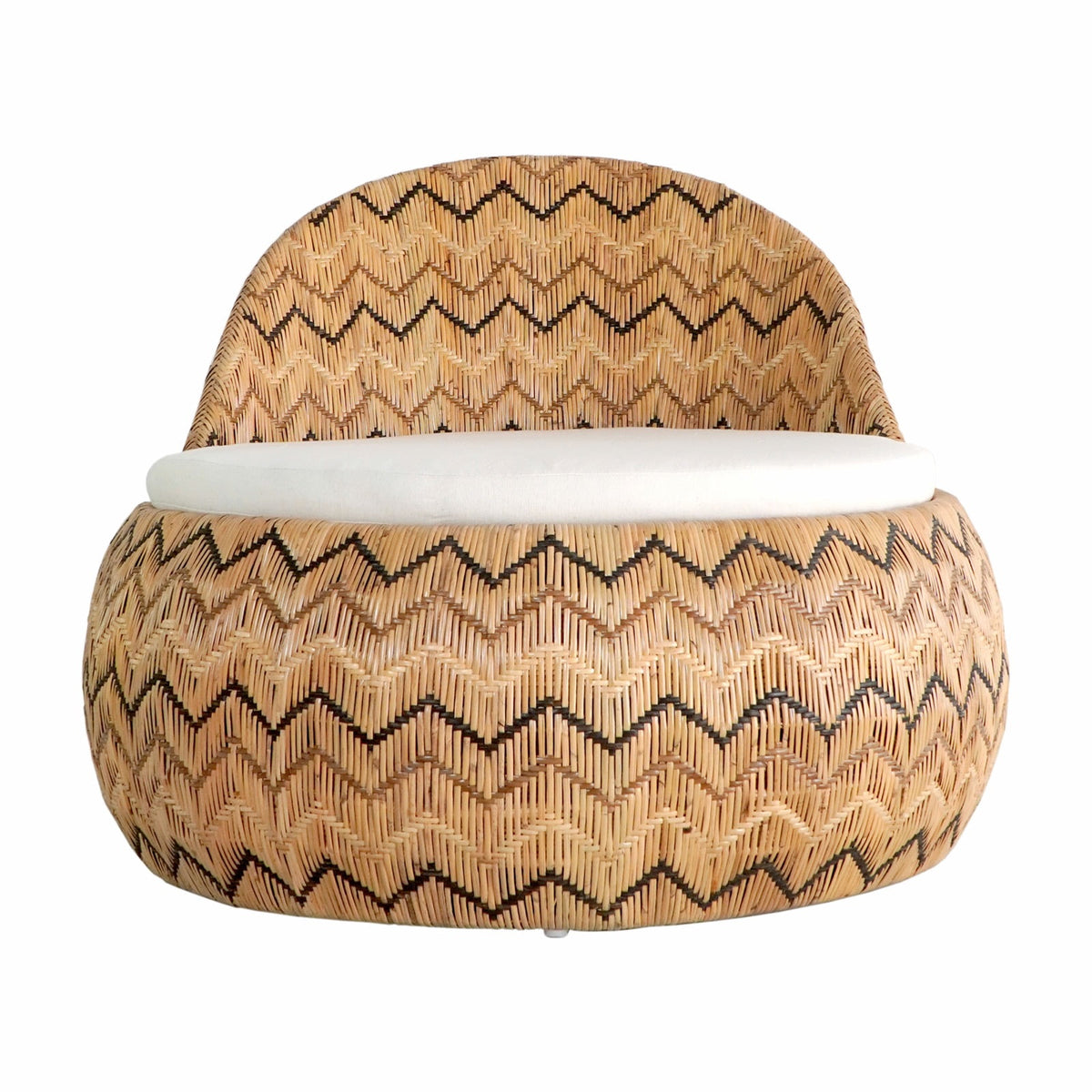 Seroja lounge chair by BaliSouk – boho furniture made in Bali