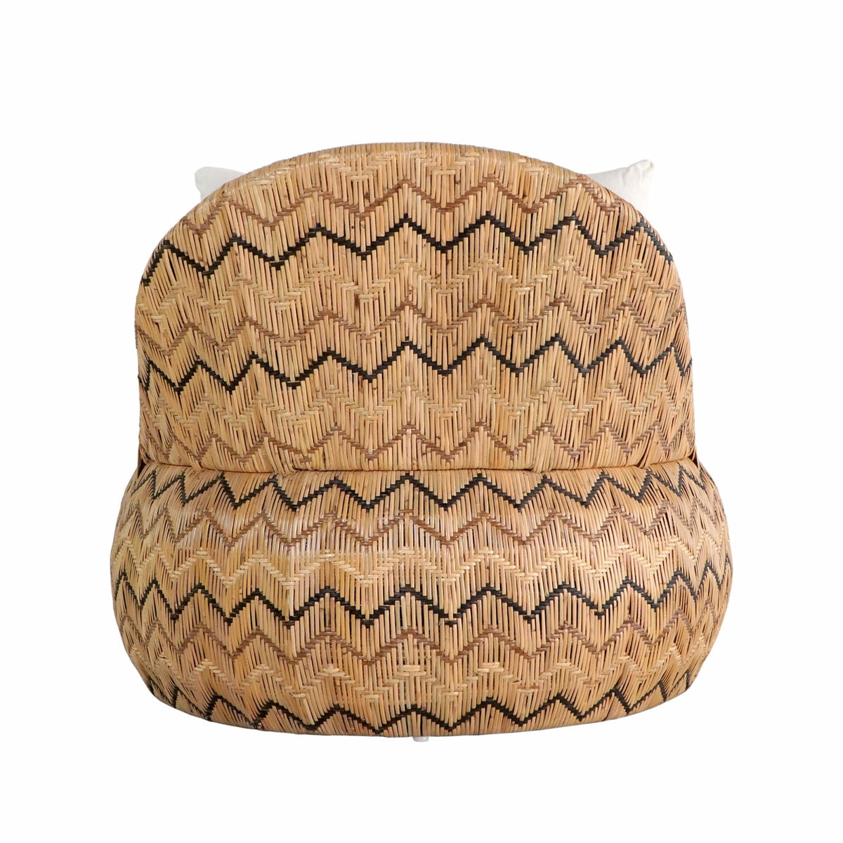 Rattan lounge chair Seroja – boho furniture, handwoven and handmade in Bali