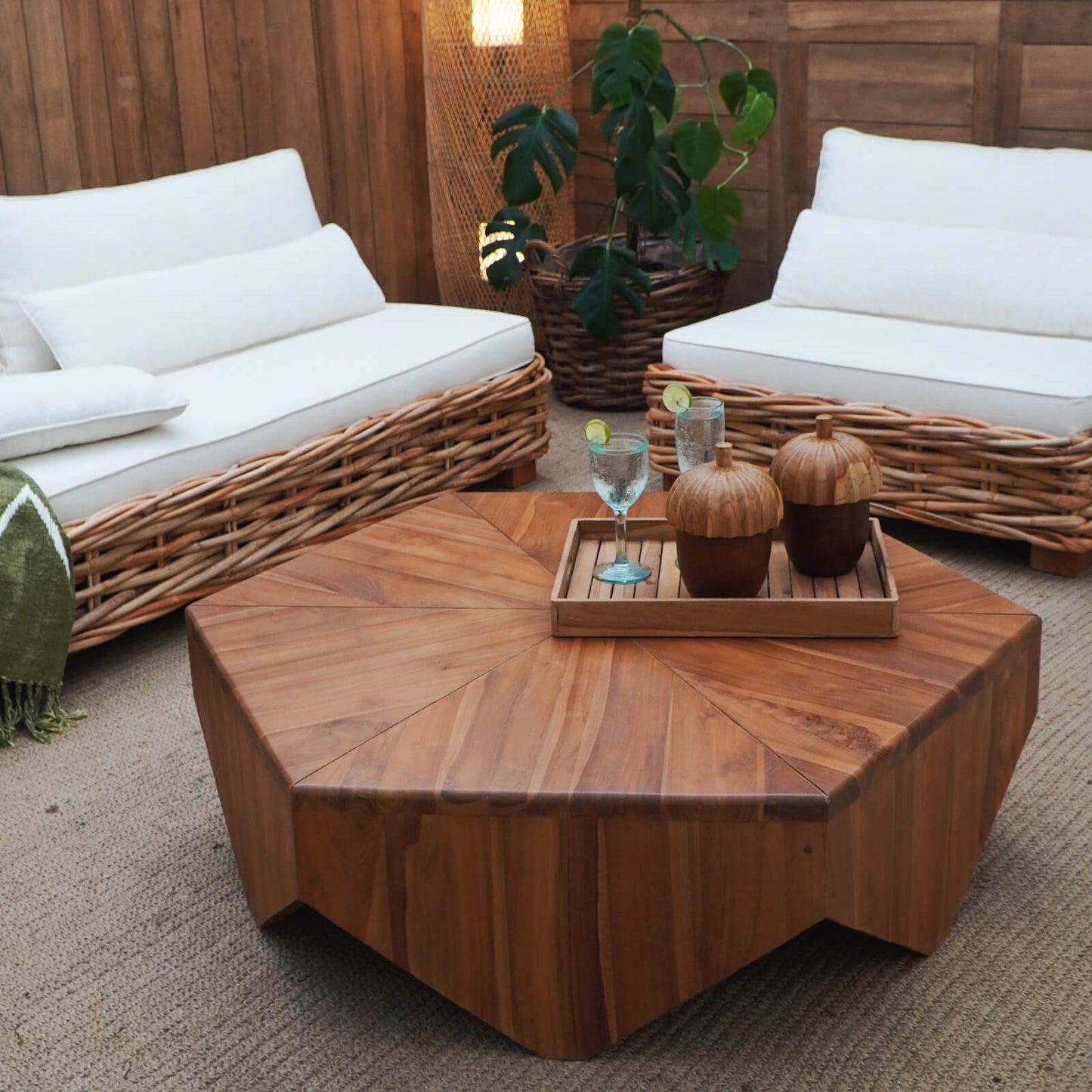 Saint Germany Living Set Of Four With White Cushon Set