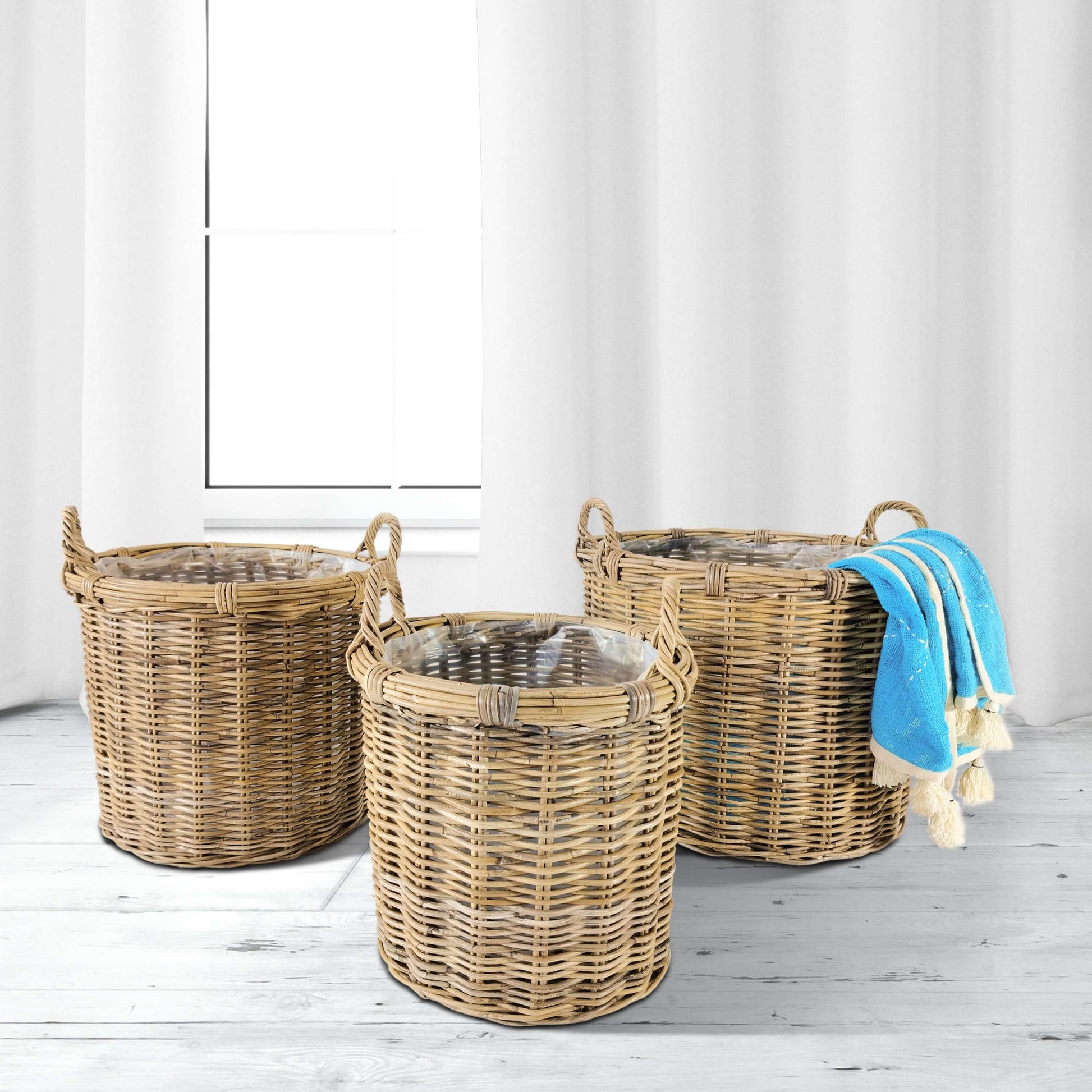 Samantha Round Basket Set Of Three With Clear Plastic