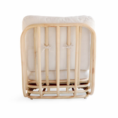 Rattan lounge chair Meadow – boho furniture, handwoven and handmade in Bali