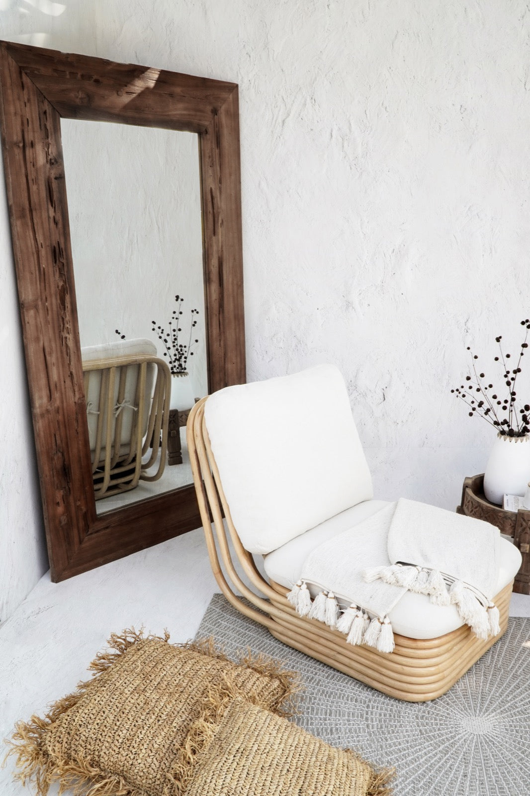 Handmade rattan lounge chair – the Meadow, boho furniture made in Bali