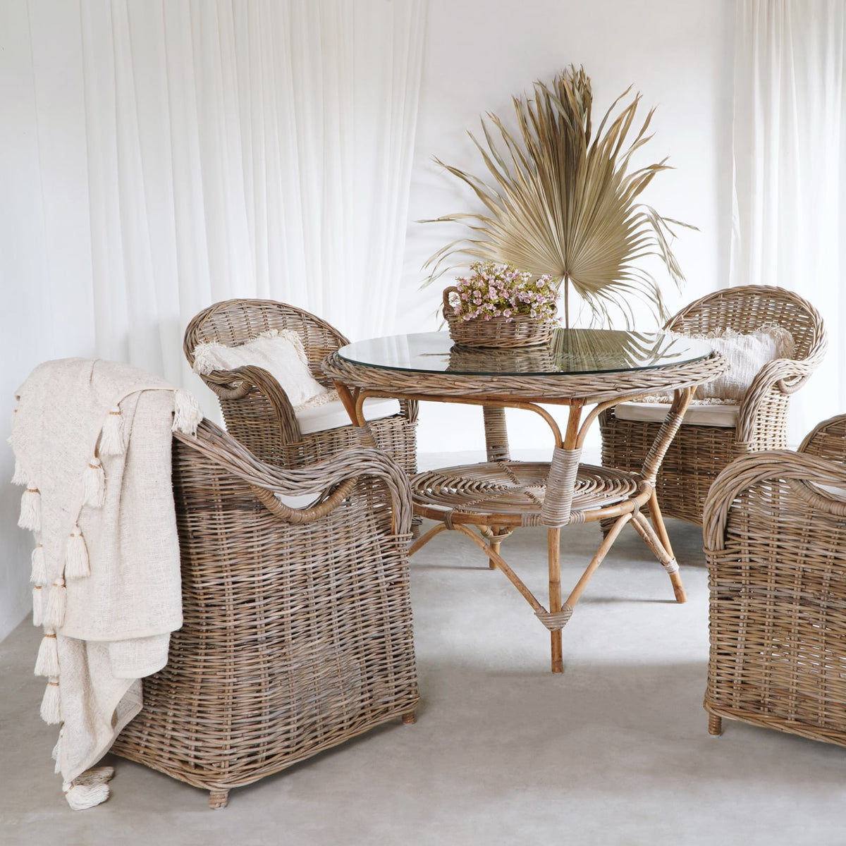 Athena table in natural materials – handmade boho furniture from Bali