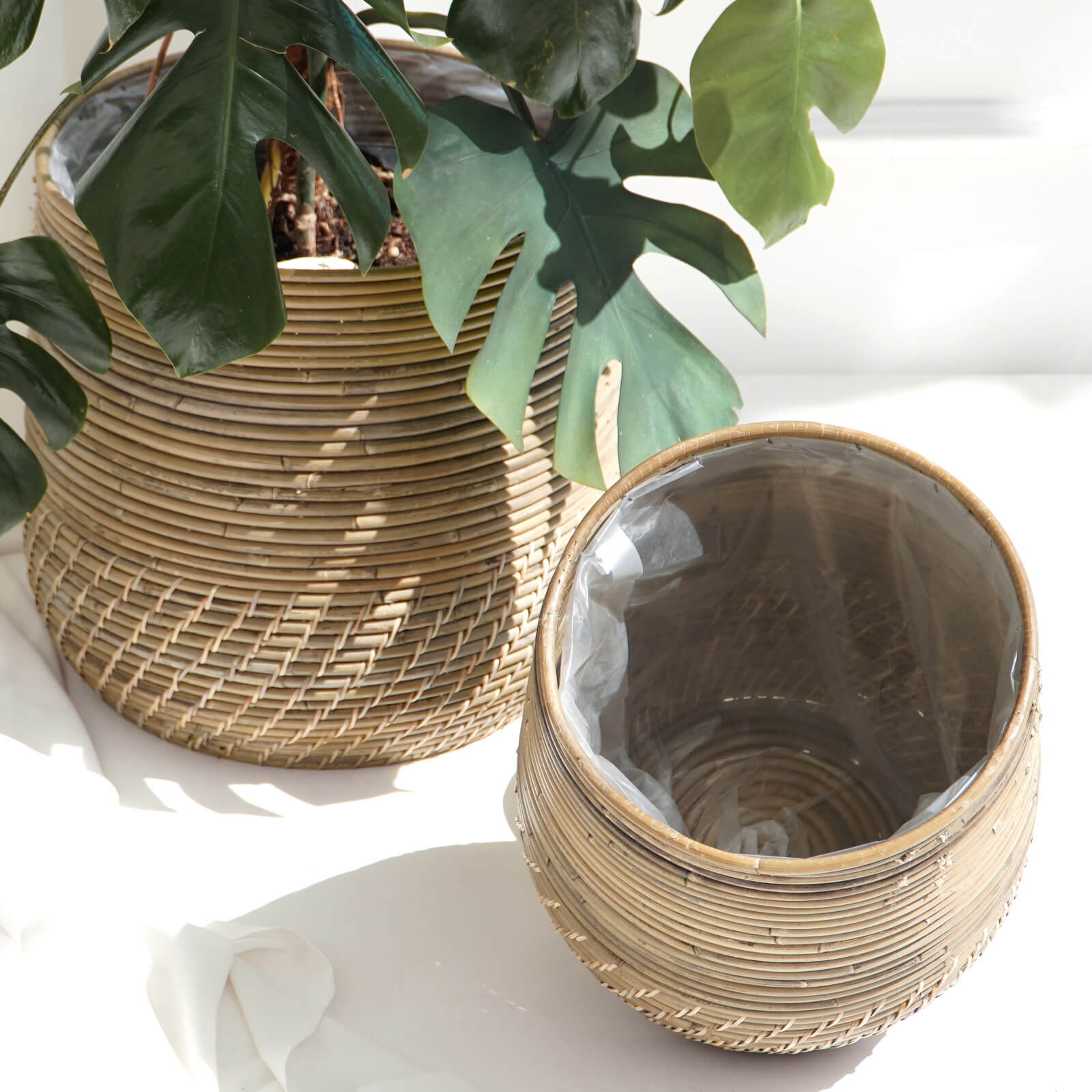 Shawn Round Basket Set With Plastic 