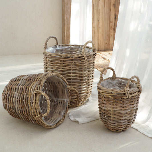 Aya Round Basket Set Of Three With Plastic With Handle