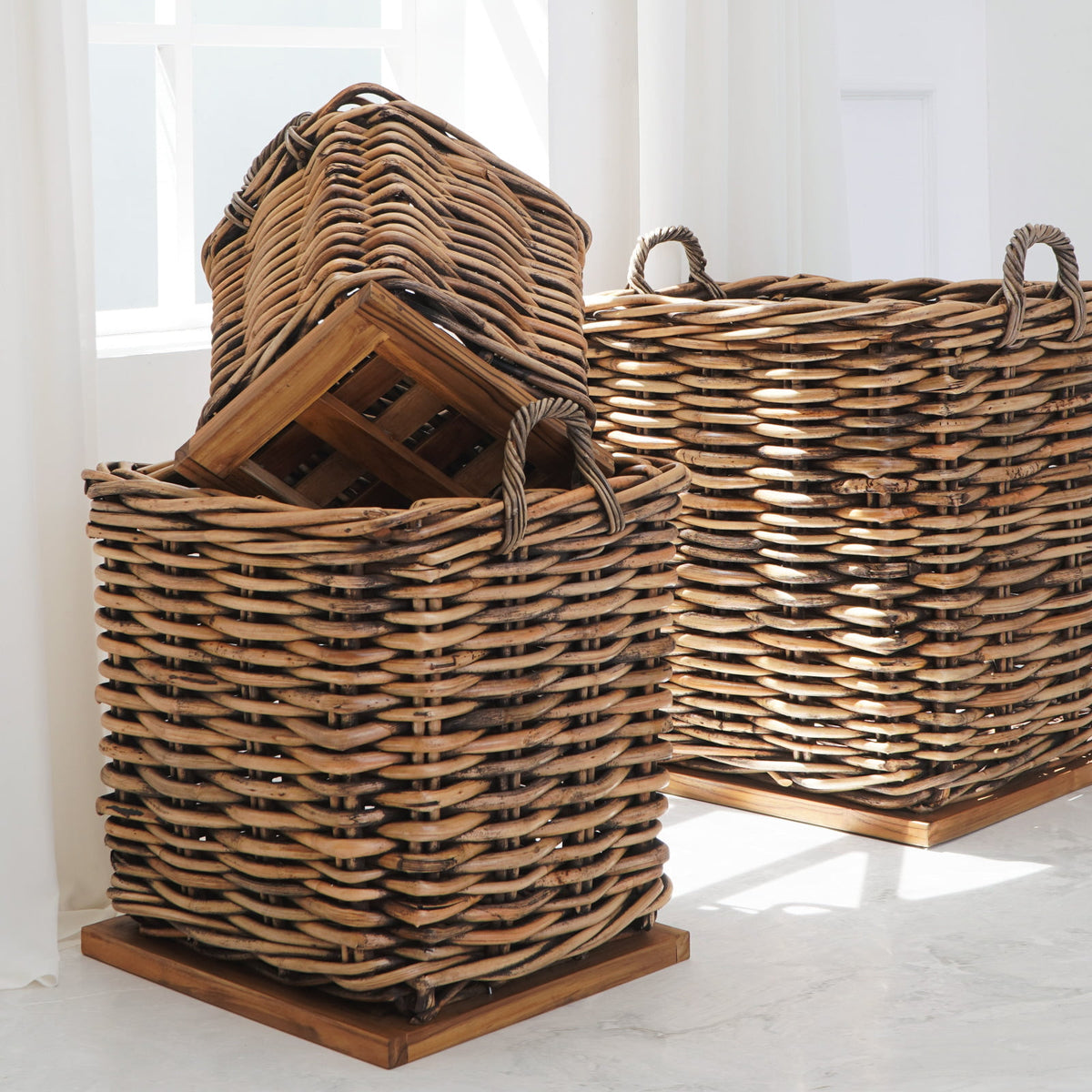 Saint Tropez Square Basket Set Of Three With Teak Plate