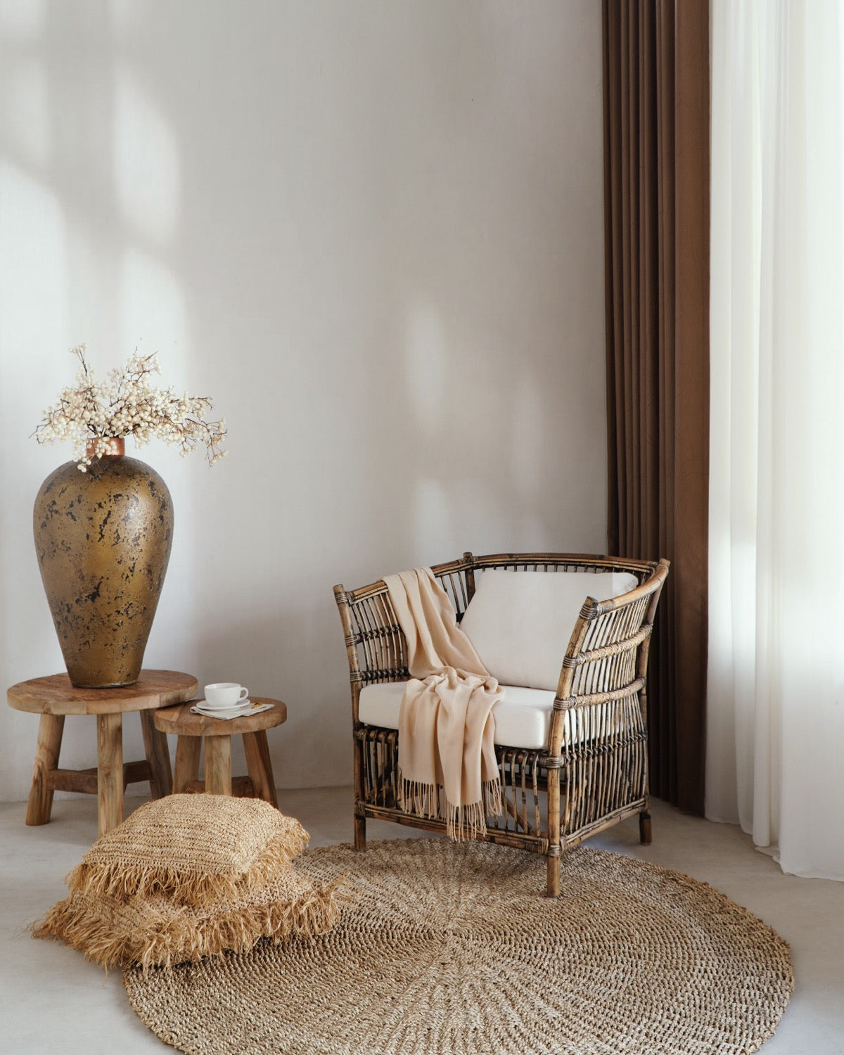 Bali Furniture – Harvey Lounge Chair With White Cushion Set – The Harvey Lounge Chair With White Cushi