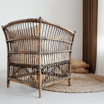 Harvey Lounge Chair With White Cushion Set