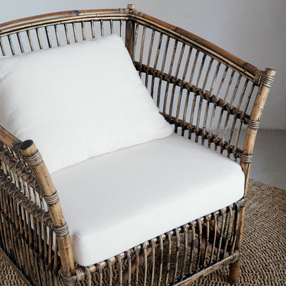 Bali Furniture – Harvey Lounge Chair With White Cushion Set