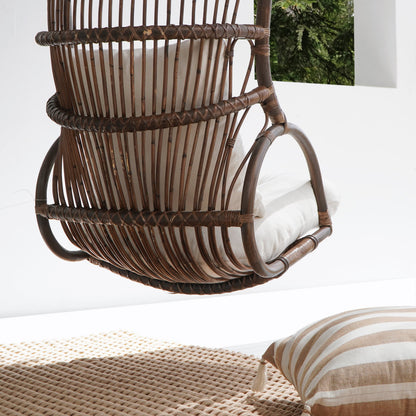 Rattan hanging chair Sergio – handmade in Bali, boho style