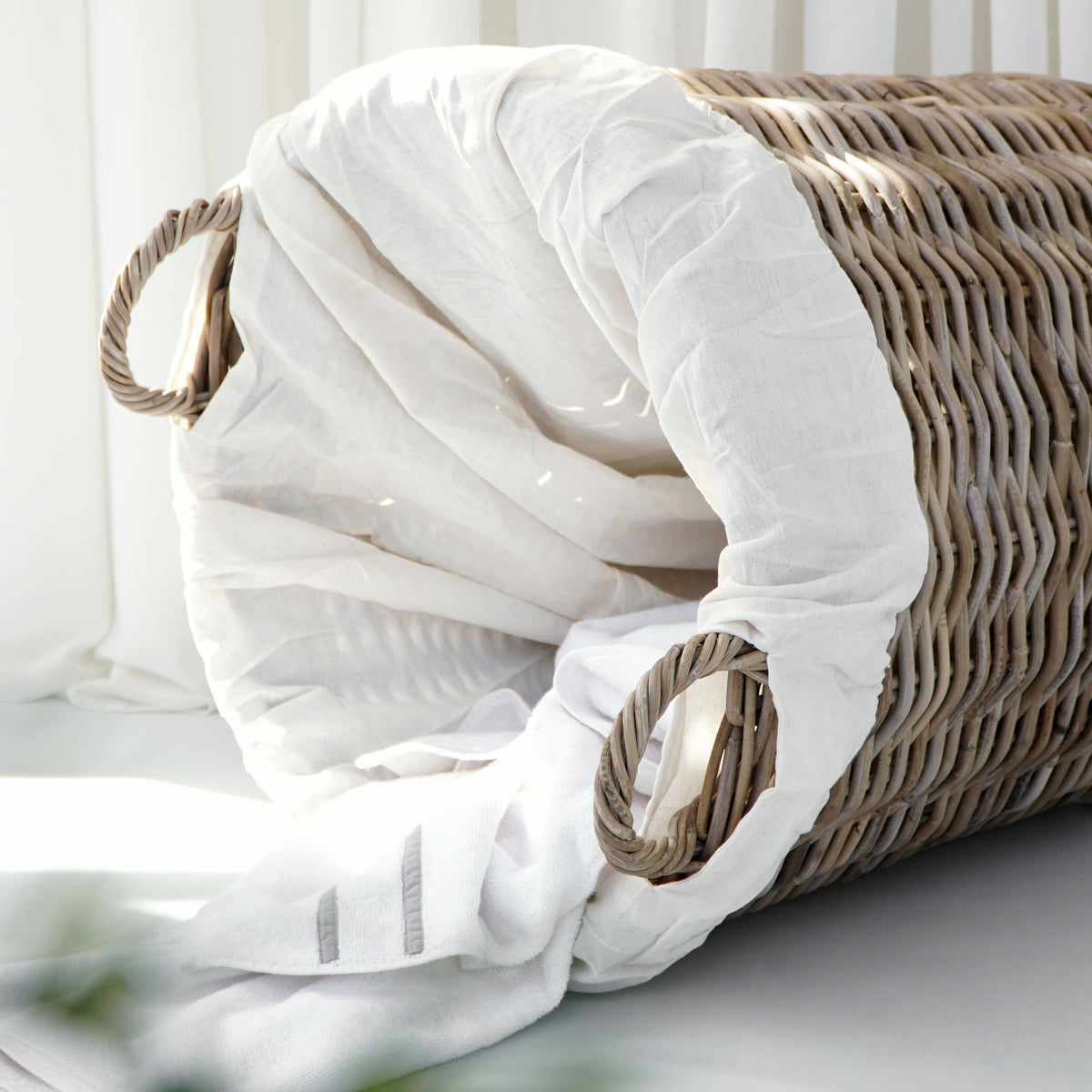 Athena – natural materials basket, boho decor from Bali