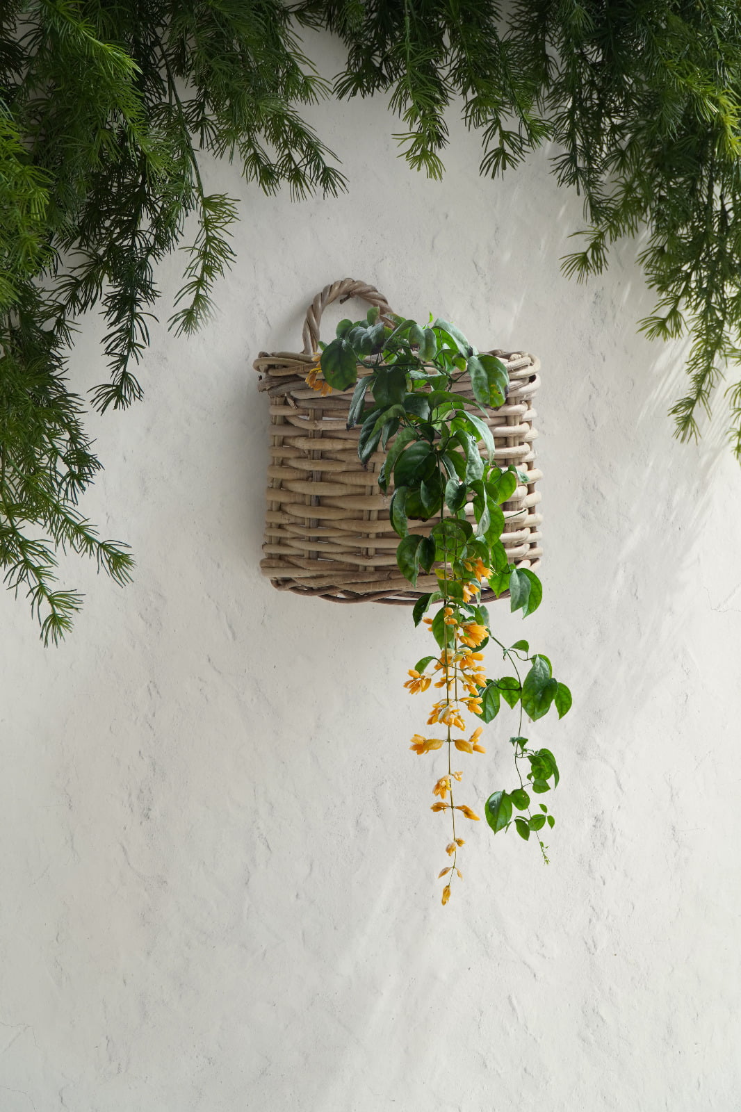 The Aster basket – natural materials, boho decor handmade in Bali