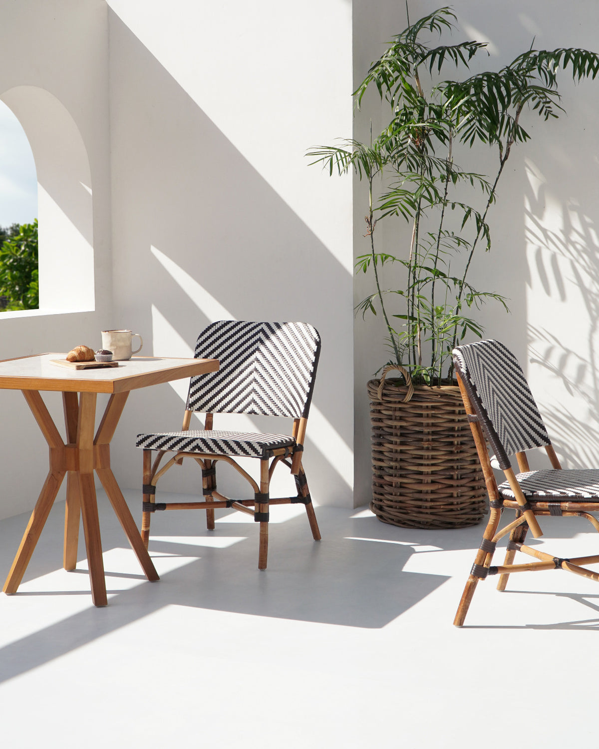 Java bistro chair in natural materials – handmade boho furniture from Bali