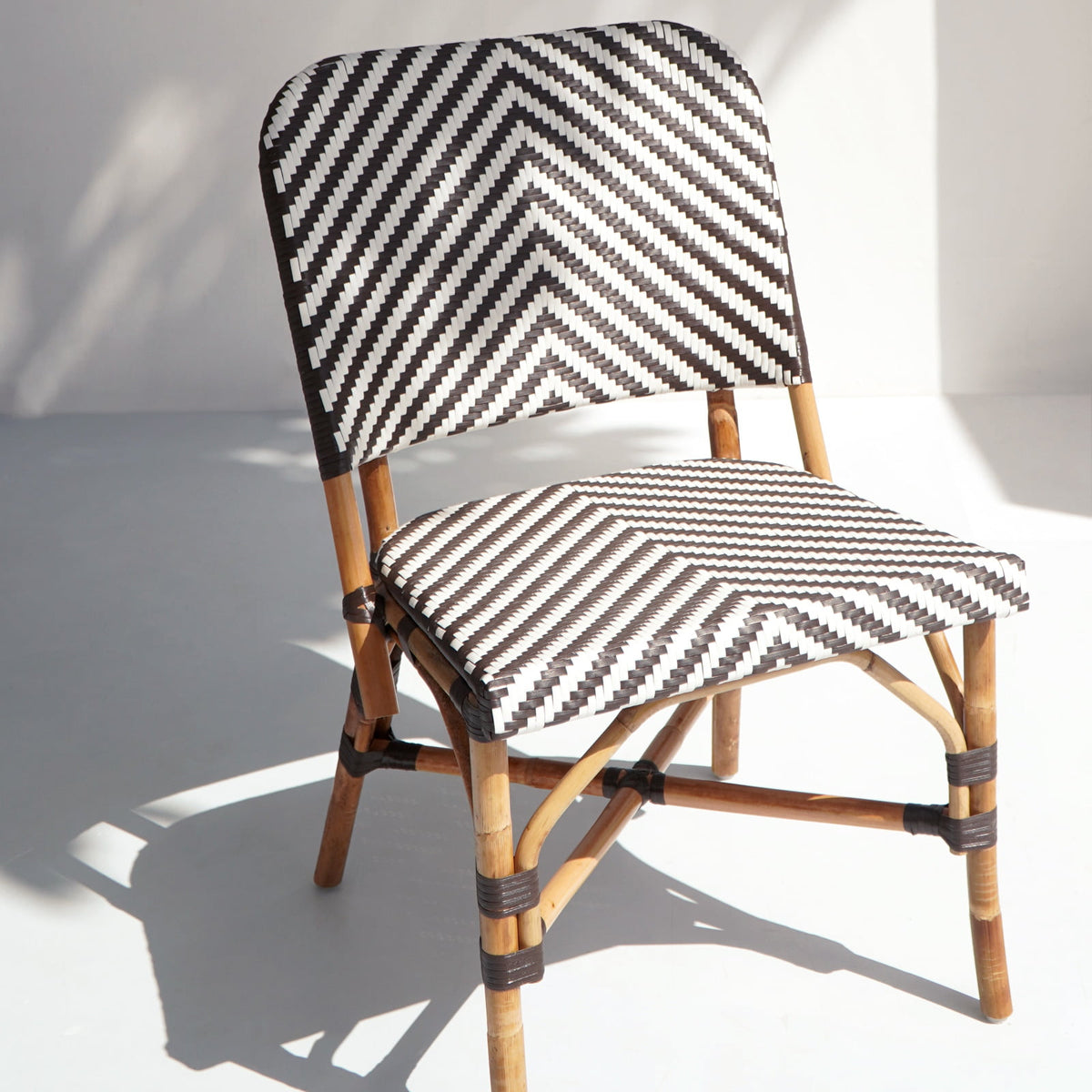 Leather bistro chair Java – handmade in Bali, boho style