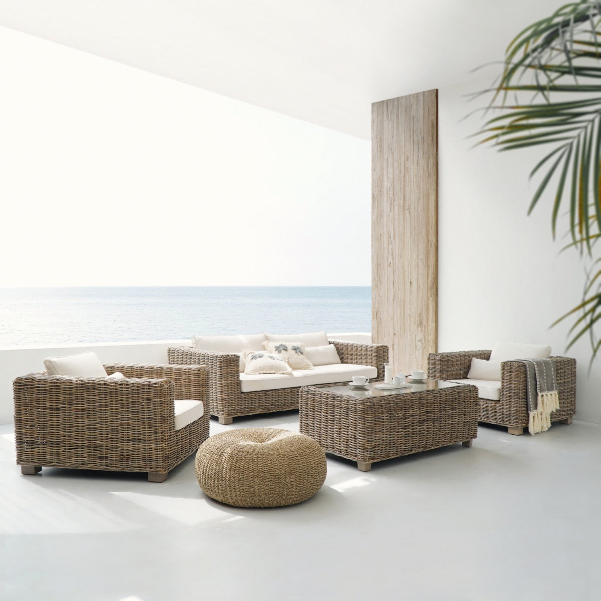 Saint Mertinez Set Of Four With Cushion Set