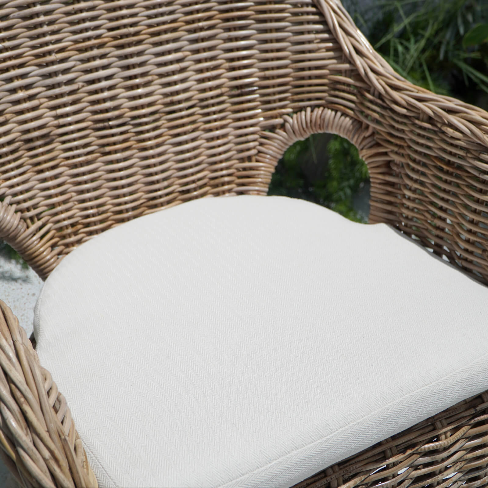 Bali Furniture – Athena Stackable Armchair With White Seat Cushion