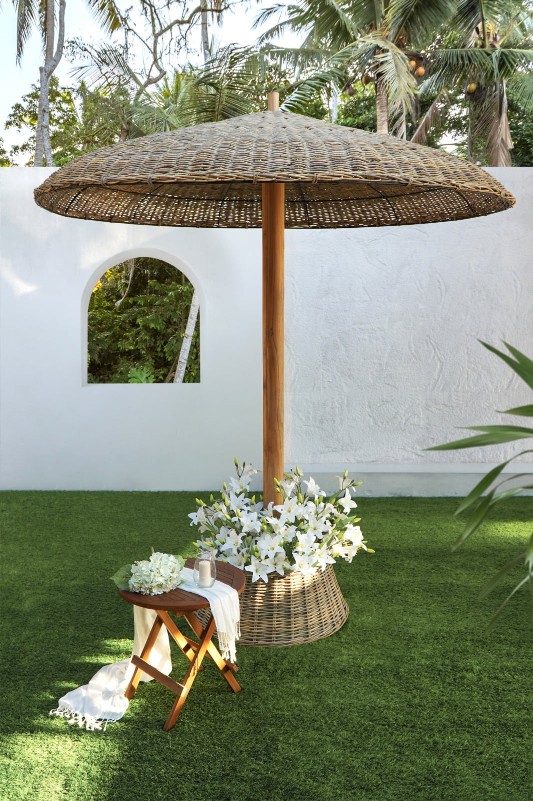 teak garden umbrella Raine – boho decor handcrafted in Bali by BaliSouk (view 5)
