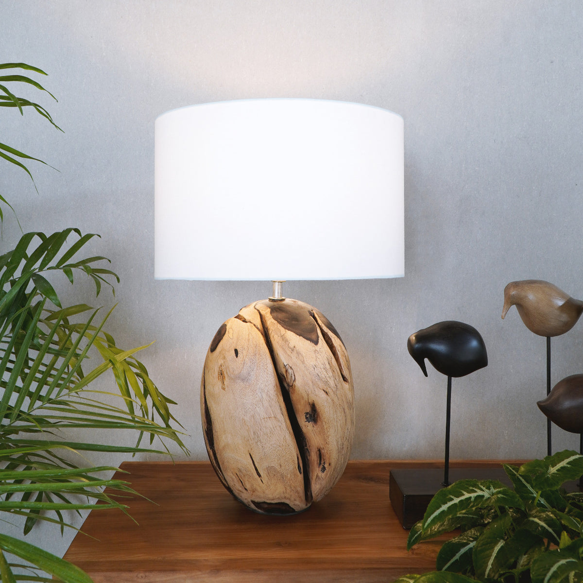 The Sonora table lamp – natural materials, boho decor handmade in Bali