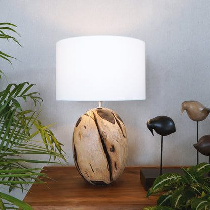 The Sonora table lamp – natural materials, boho decor handmade in Bali